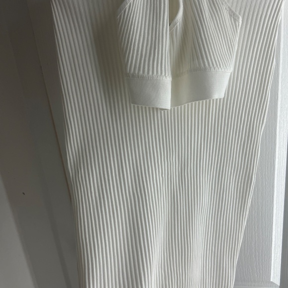 Off-White Ribbed Cotton Crop Top Set | Size L | Summer-Ready Style - Picture 4 of 4